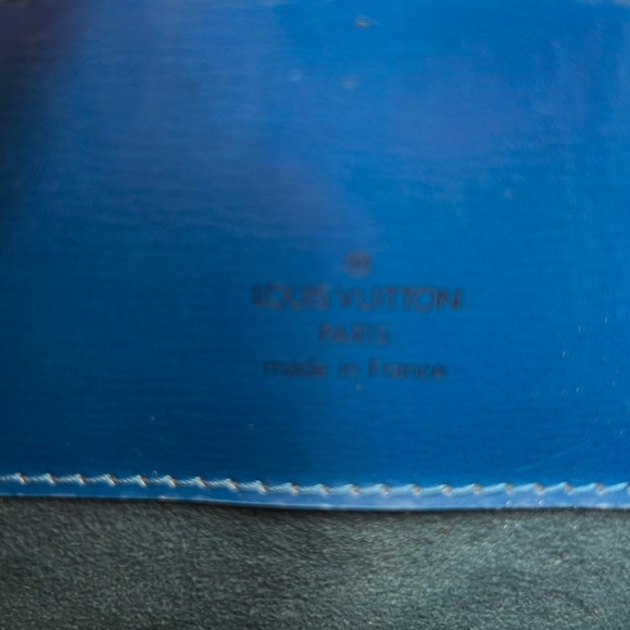 Louis Vuitton Epi Cluny Women's Shoulder Bag Toledo Blue - Excellent Condition - Picture 5 of 17